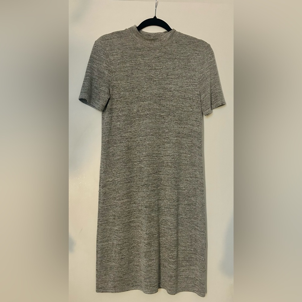Banana Republic Grey Short Sleeve Dress